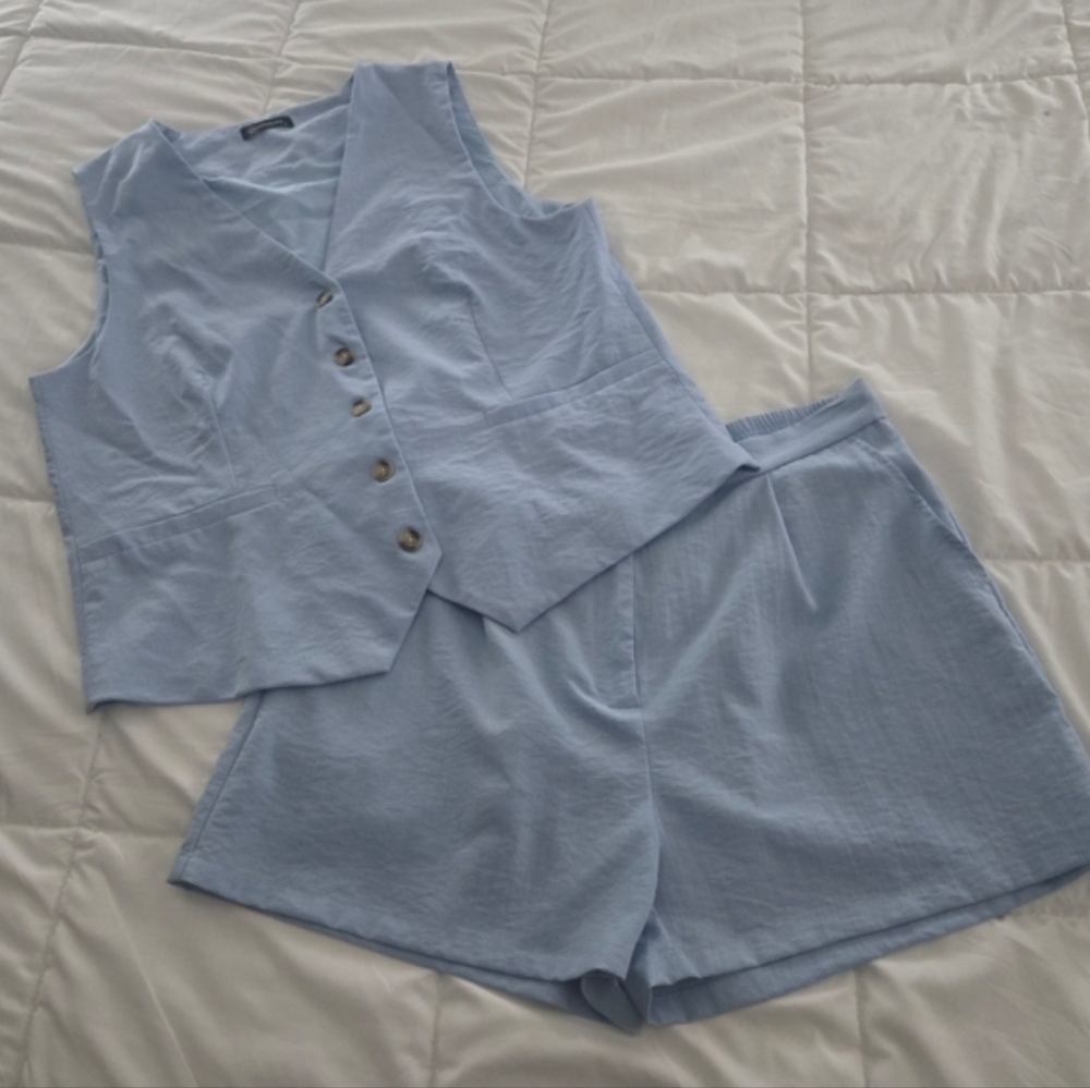 💚 2/$12 or 3/$17 PrettyGarden Light Blue Vest & Shorts Set - Picture 10 of 10